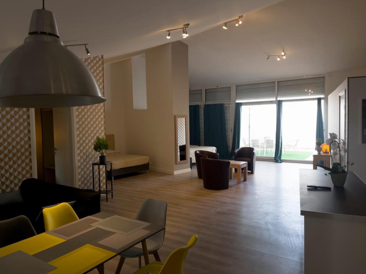 Le Grand Hotel Moliere Pézenas Екстериор снимка