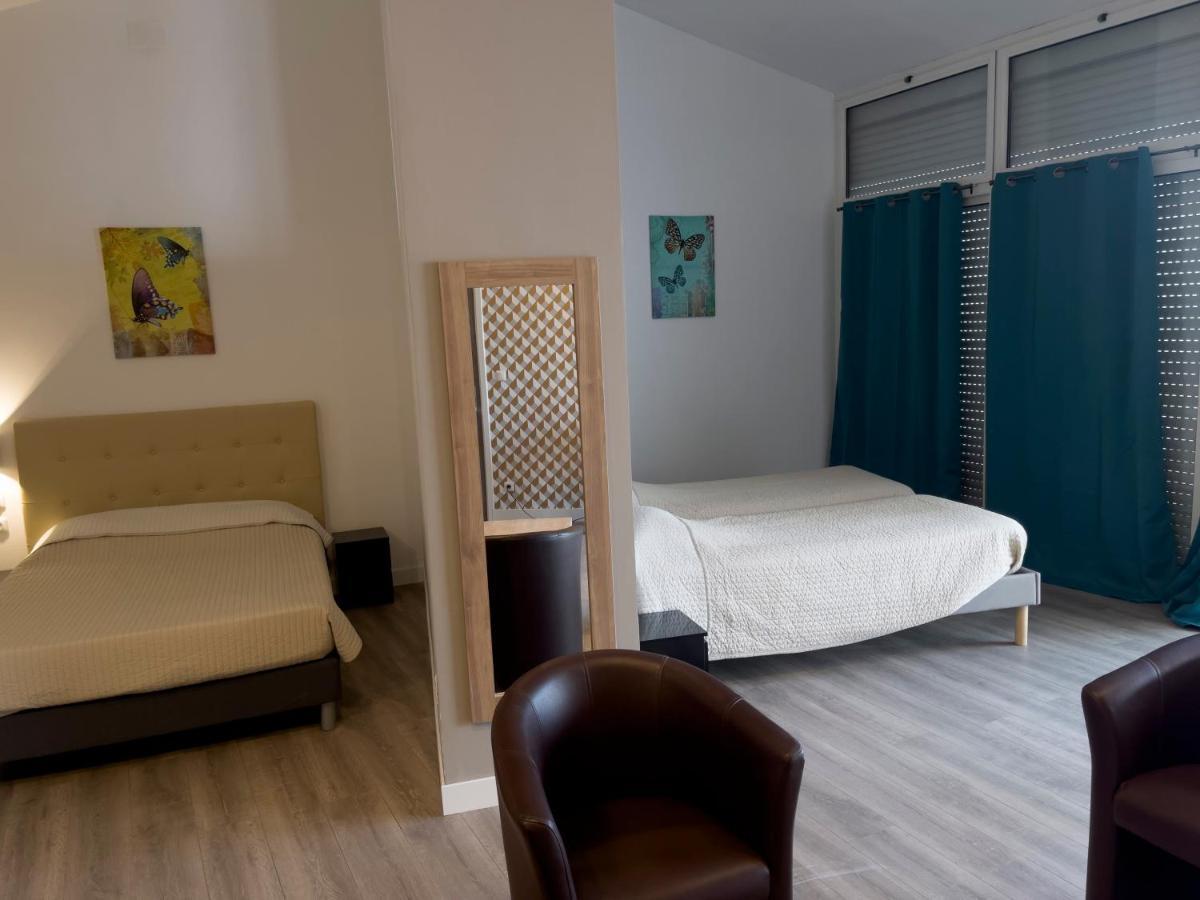 Le Grand Hotel Moliere Pézenas Екстериор снимка